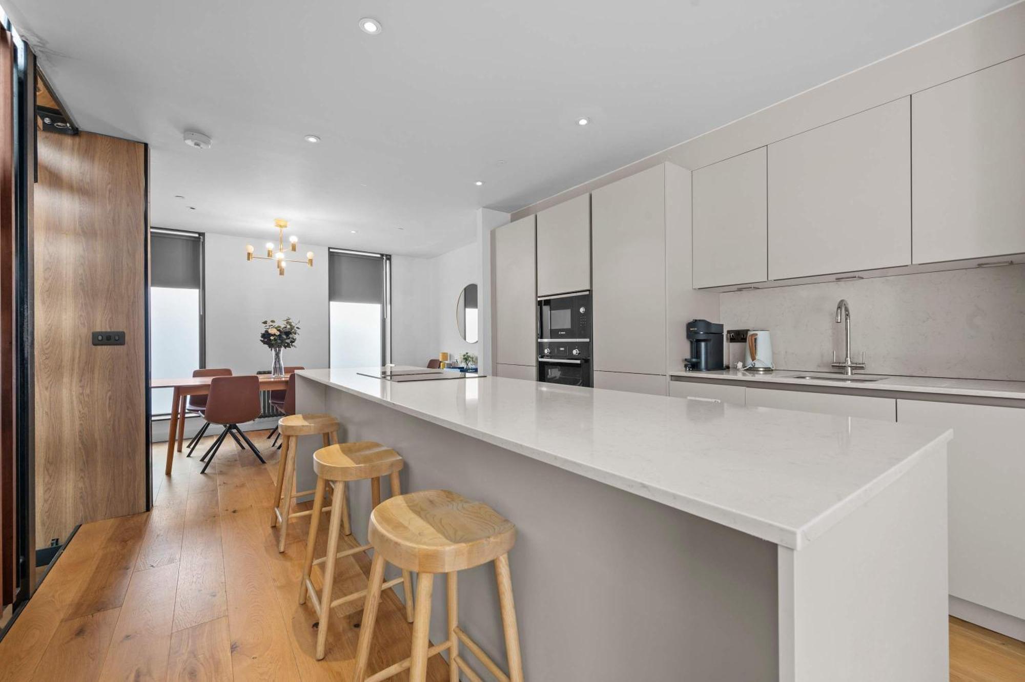 Stunning Luxury Townhouse In Centre Of * Manchester